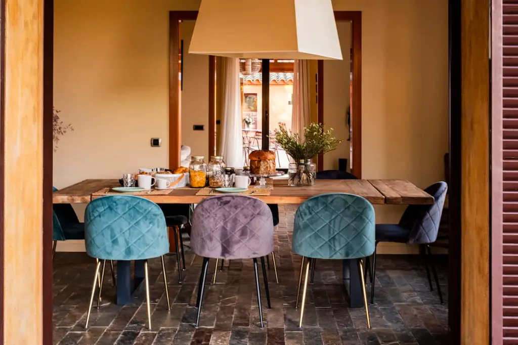 dining.webp