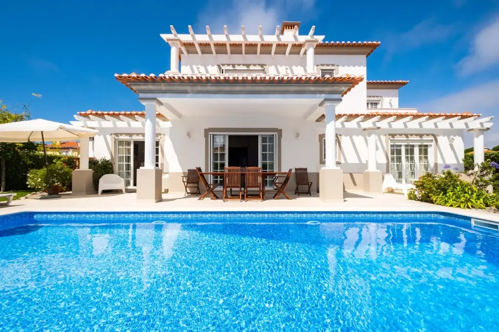 [EXD00134] 7-night stay in private villa in Praia D’el Rey, Portugal