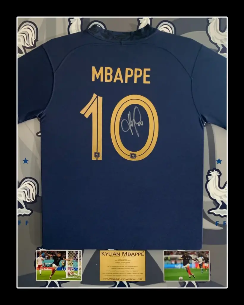 [MEM00124] Kylian Mbappé Signed France Jersey Presented