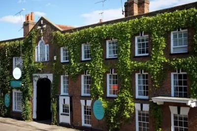 [EXD00157] A Step Back In Time - 2 Nights History Break in Ripley - Surrey